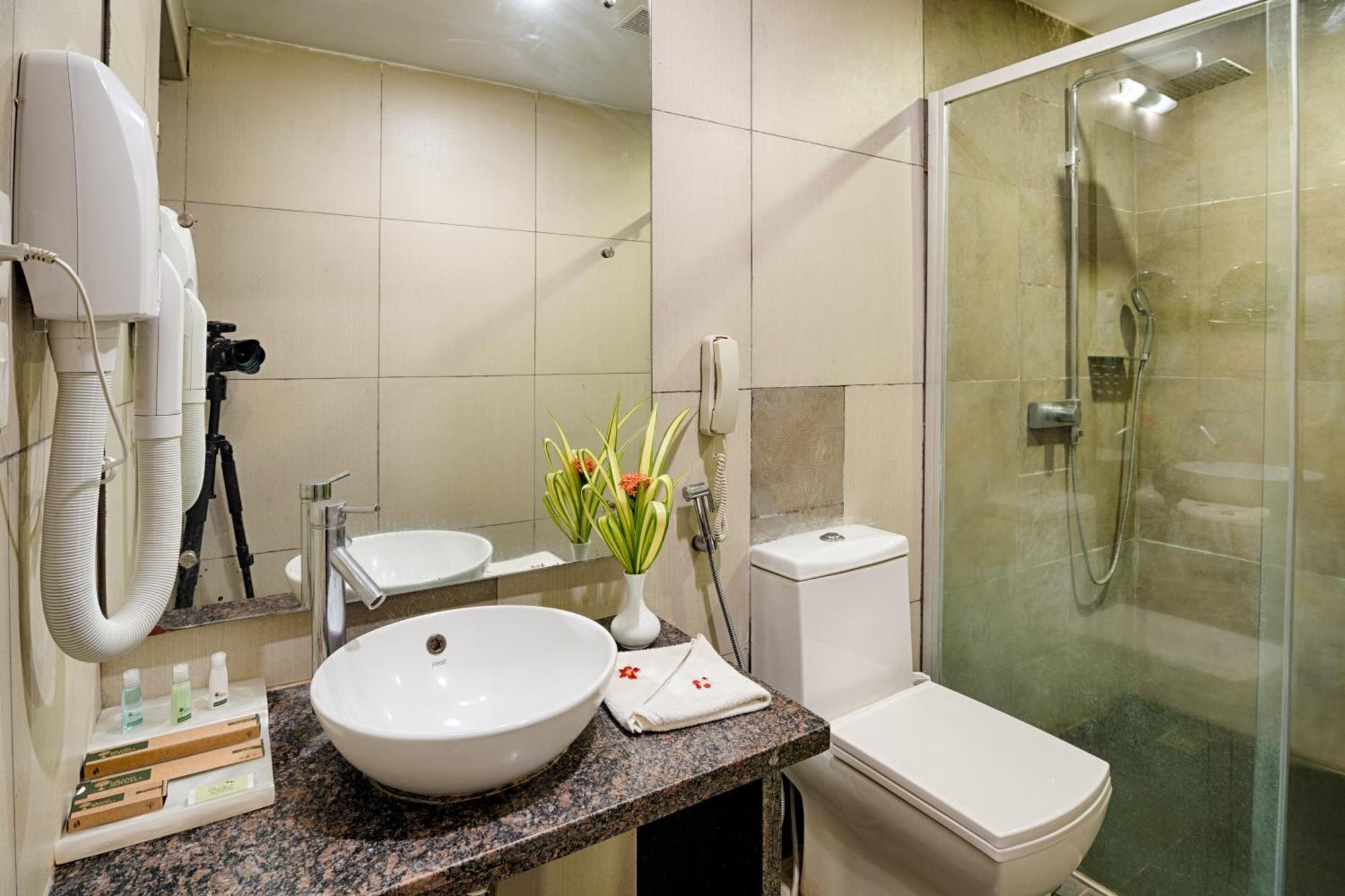 Grand Serenaa Hotel & Resorts, Auroville Eksteriør bilde
